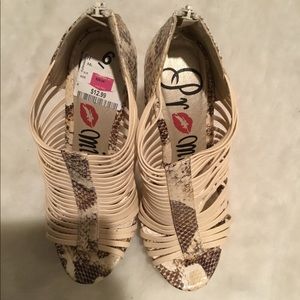 Heels -platform 🤍🤎💛🤍🤎💛